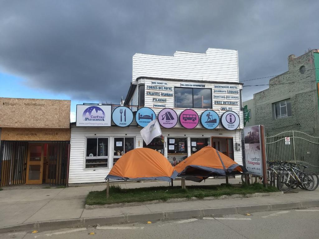 Carfran Patagonia Hostel Пуерто-Наталес Екстер'єр фото