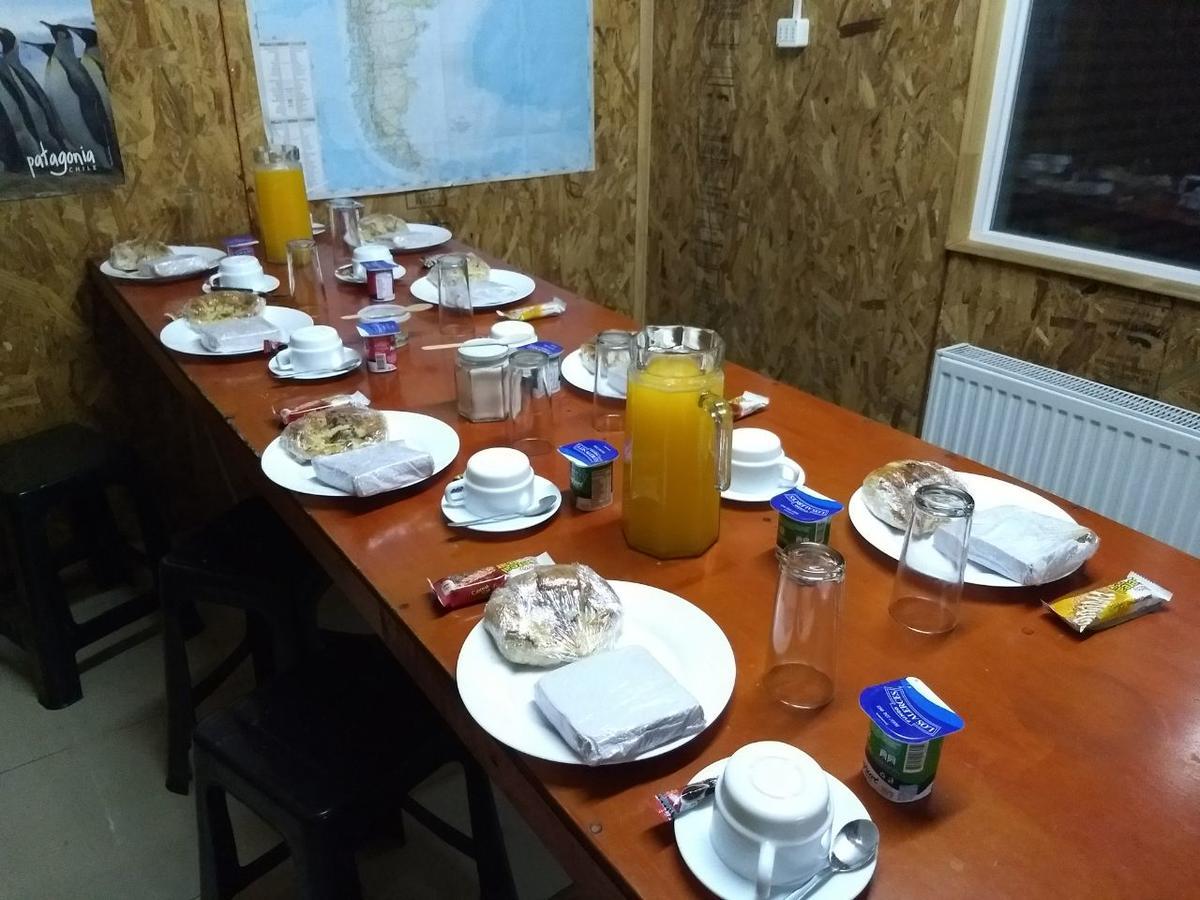 Carfran Patagonia Hostel Пуерто-Наталес Екстер'єр фото